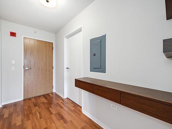 3rd image of 9715 Woods Dr Unit 1608