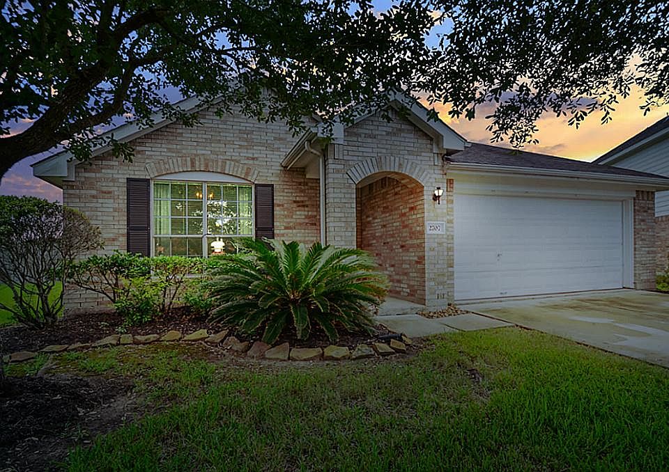 1st image of 2707 Eros Ln