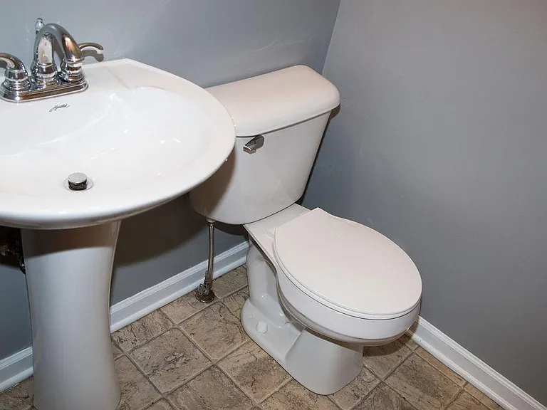 1223 Greenbrier Rd #1 — Photo 32