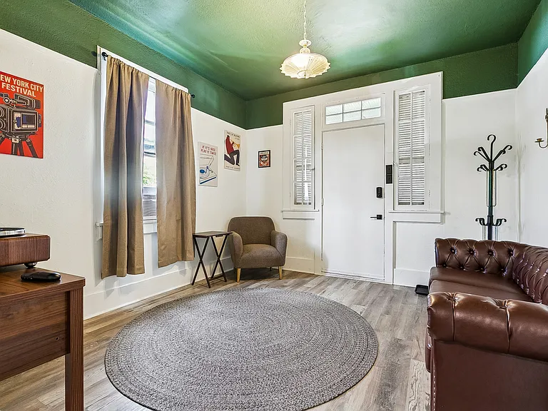 1418-20 Nunez St #1420 — Photo 4