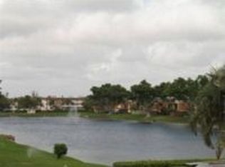 601 Springdale Cir, Palm Springs, FL 33461