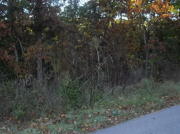 Lockerbie Dr, Bella Vista, AR 72715