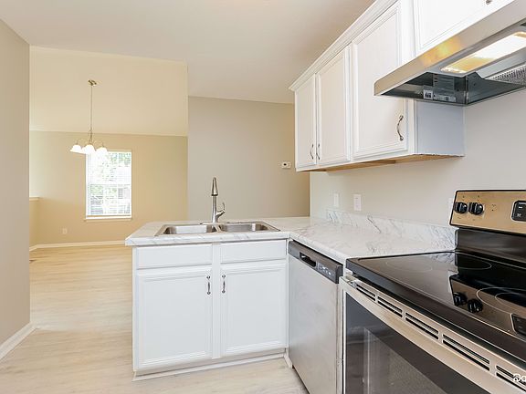 4th image of 865 Lavergne Ln