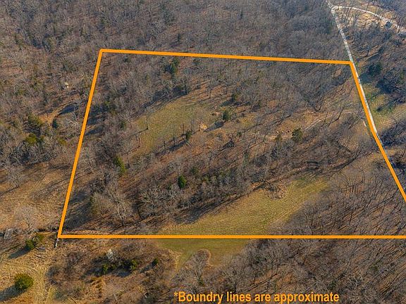 2nd image of 158 Soda Creek Rd