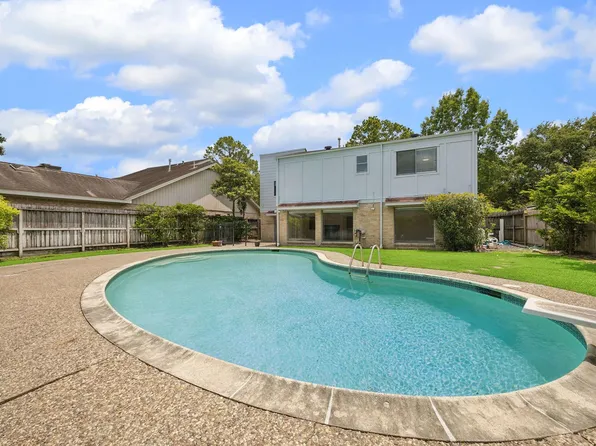 10314 Olympia Dr, Houston, TX 77042