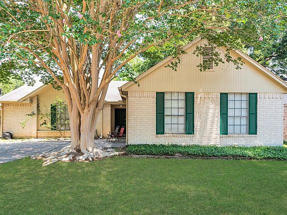 2nd image of 14514 Cypress View Dr