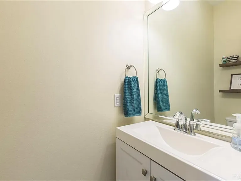 2107 W Mimosa Dr — Photo 6
