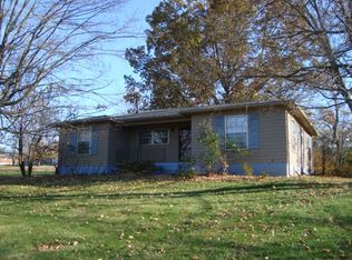 506 W Maple St, Irvington, KY 40146