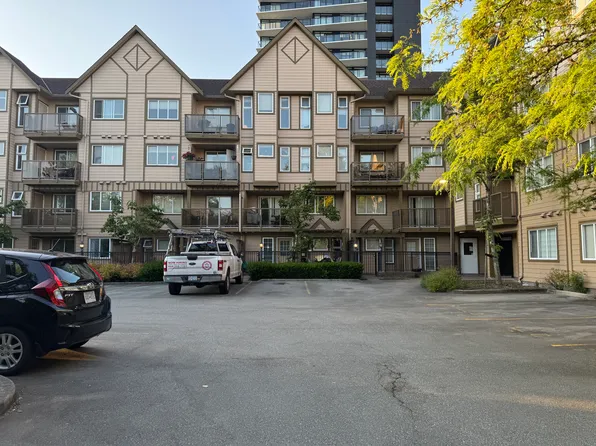 10289 133rd St, Surrey, BC