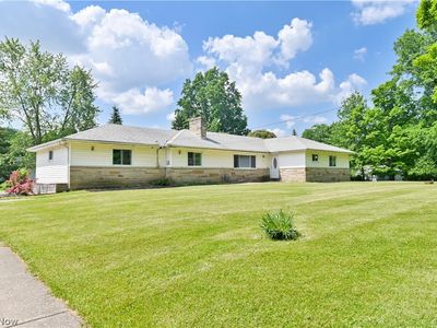 2725 Rockefeller Rd, Willoughby Hills, OH, 44092
