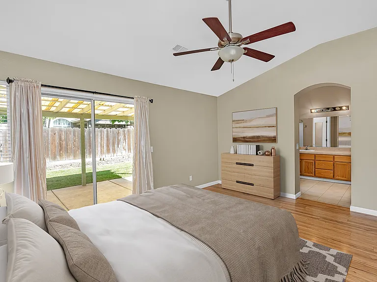 2025 Pinehurst Ct — Photo 8