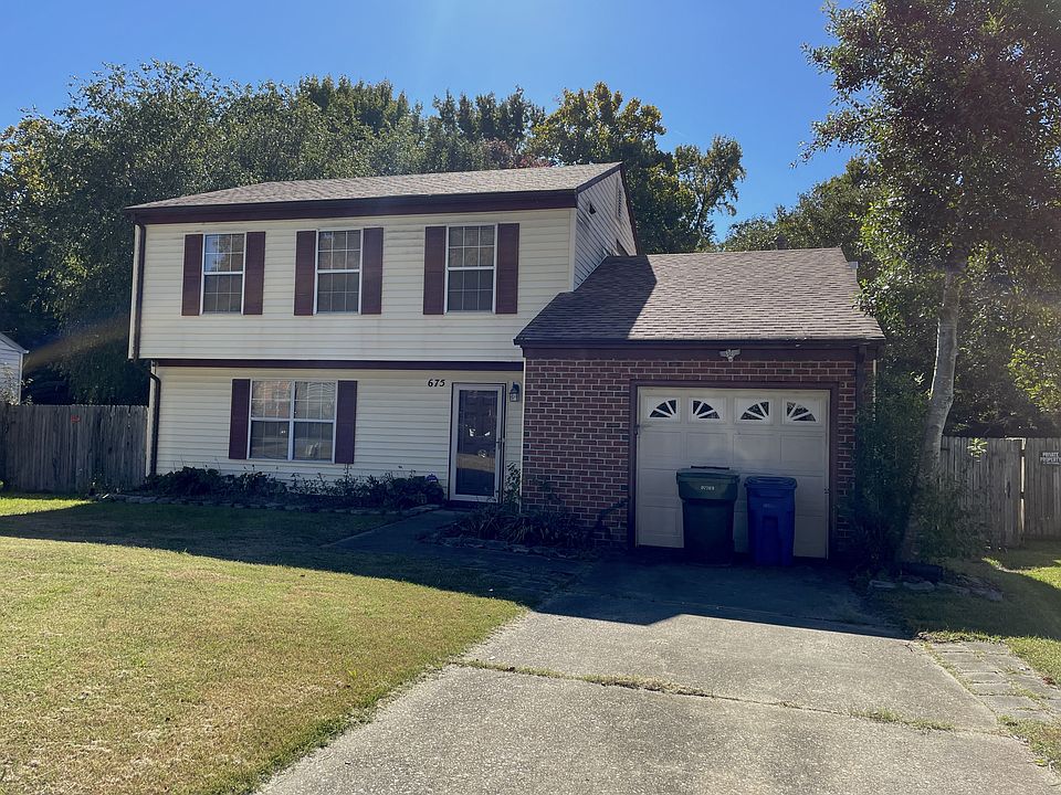 1st image of 675 Trails Ln