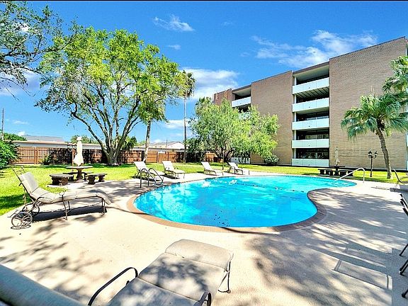 2nd image of 600 Wichita Ave APT 402-A