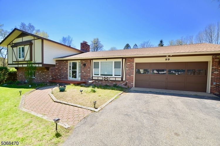 1st image of 99 Wantage Ave