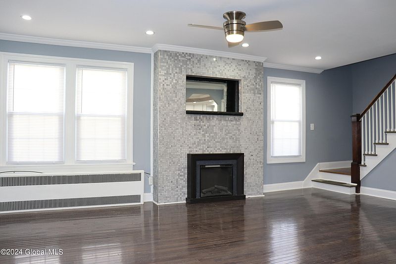 3rd image of 7 Selden Street