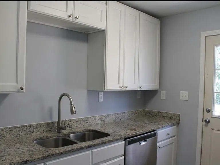 1419 Filbert St — Photo 3