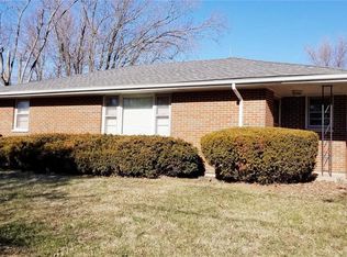 8333 Maple Grove Rd, Troy, IL 62294