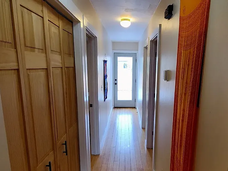 421 N Hunters Way — Photo 8