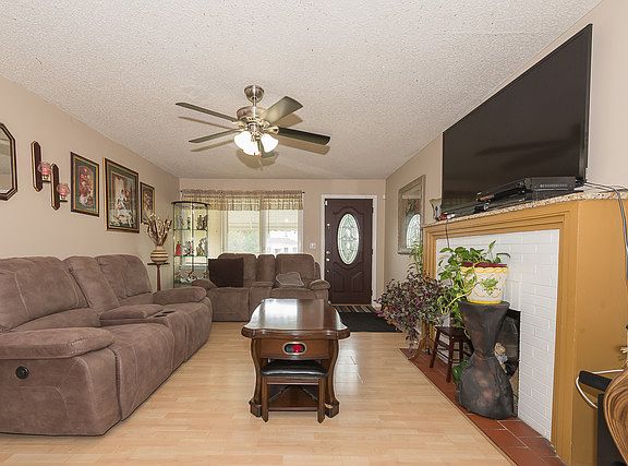 2nd image of 1814 N 39th Ave