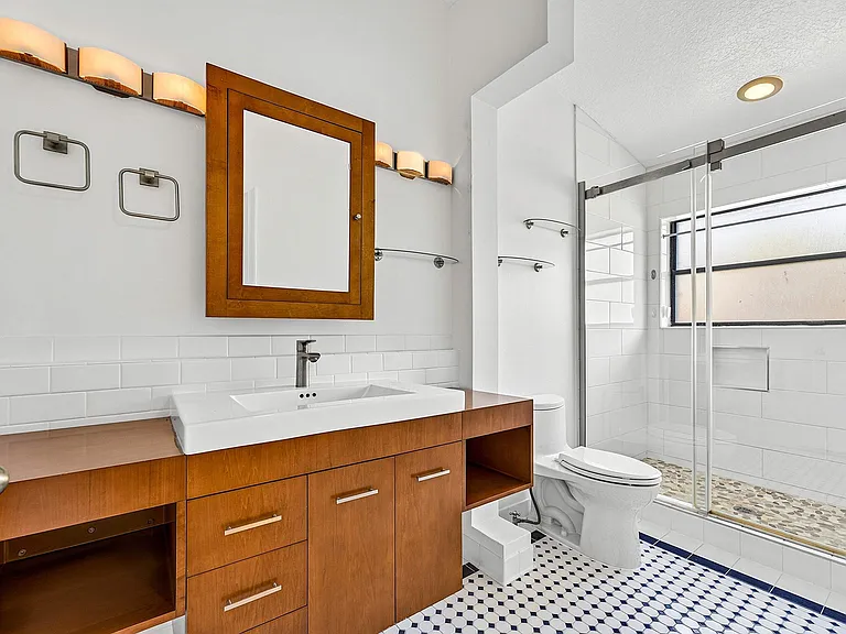 5662 SE Schooner Oaks Way — Photo 18