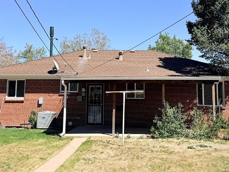3045 N Niagara St — Photo 28