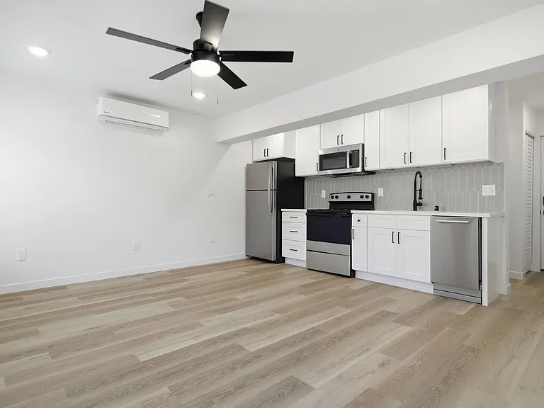 The Ranch: Newly Renovated One- and Two-Bedroom Apartment Homes in Normal Heights — Photo 25