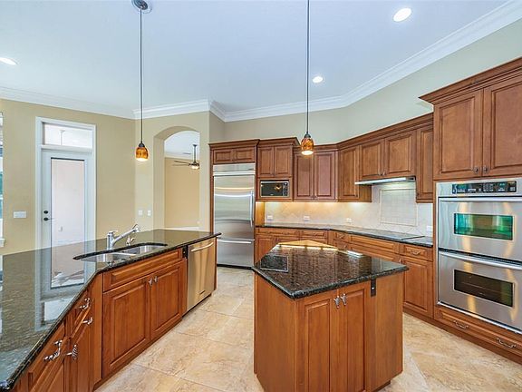 4th image of 2890 Grey Oaks Blvd