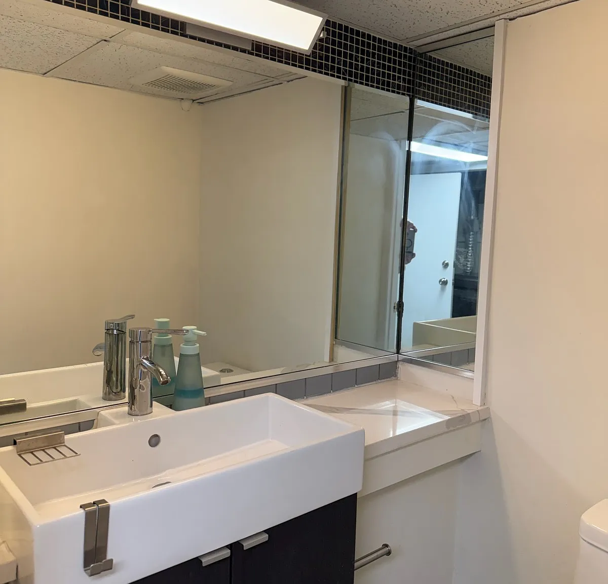 2 bed, 2.5 bath, 1600 sqft, $2,650 — Photo 3