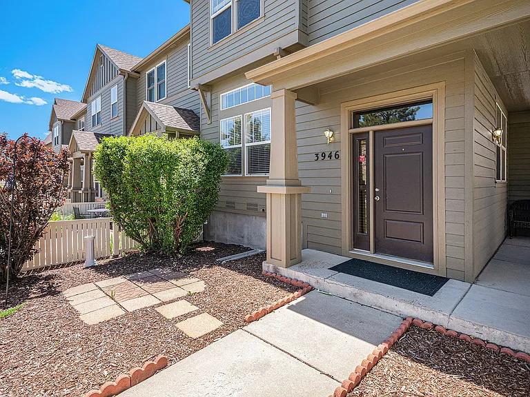 3946 Pecos Trl — Photo 2
