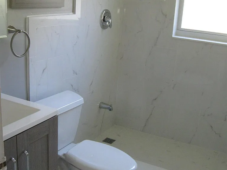327 Trout Lake Ct — Photo 11
