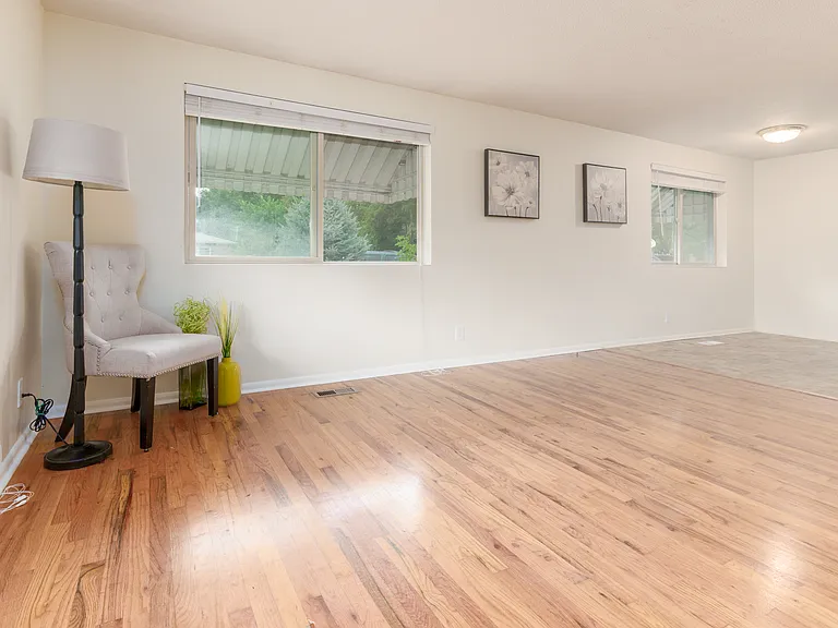 1400 S Gourley St #1400 — Photo 3