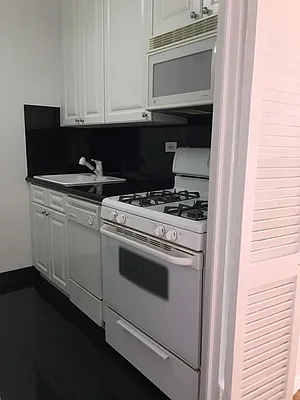 Rented by GoodRock Realty | media 18