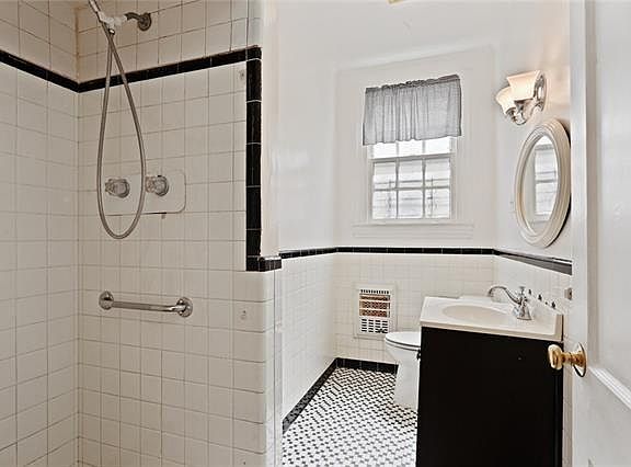 5th image of 4609 S Claiborne Ave