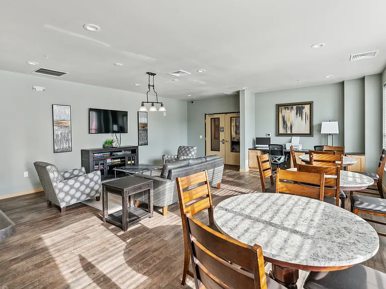 35 Seward Ave NW — Photo 5