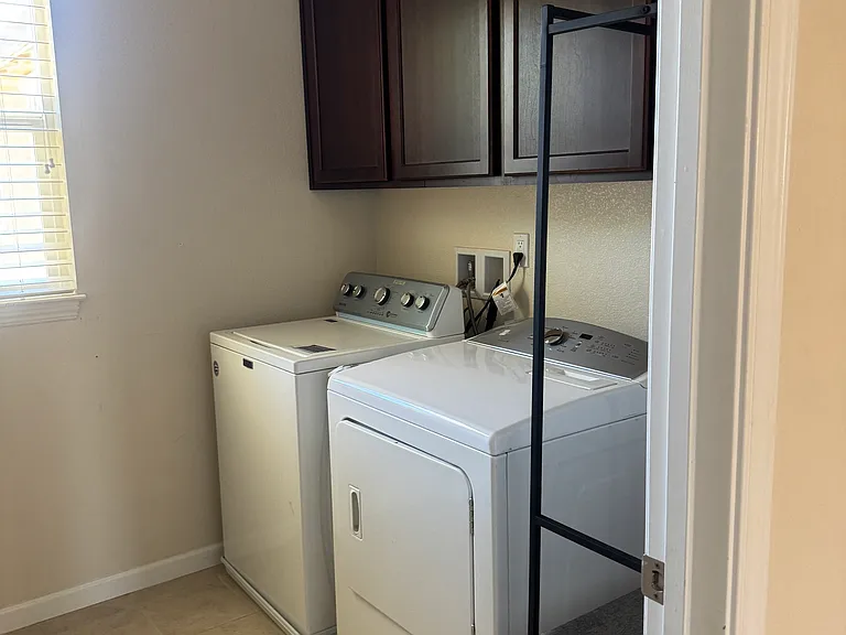 1130 Legion Ct — Photo 12