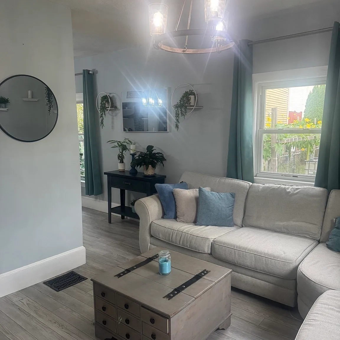 3 bed, 2.0 bath, 1250 sqft, $3,500 — Photo 3