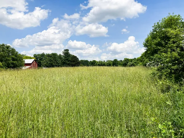 9250 Vincent Ave SE, Alto, MI 49302