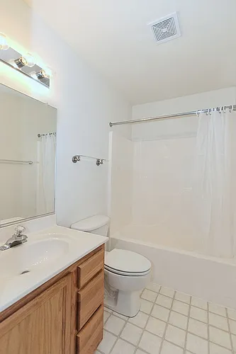 119 Waterbury Ct Photo 1
