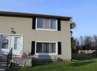 32090 Lakepoint St, Chesterfield, MI 48047