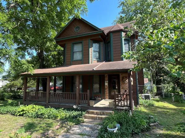 619 East St, Iola, KS 66749