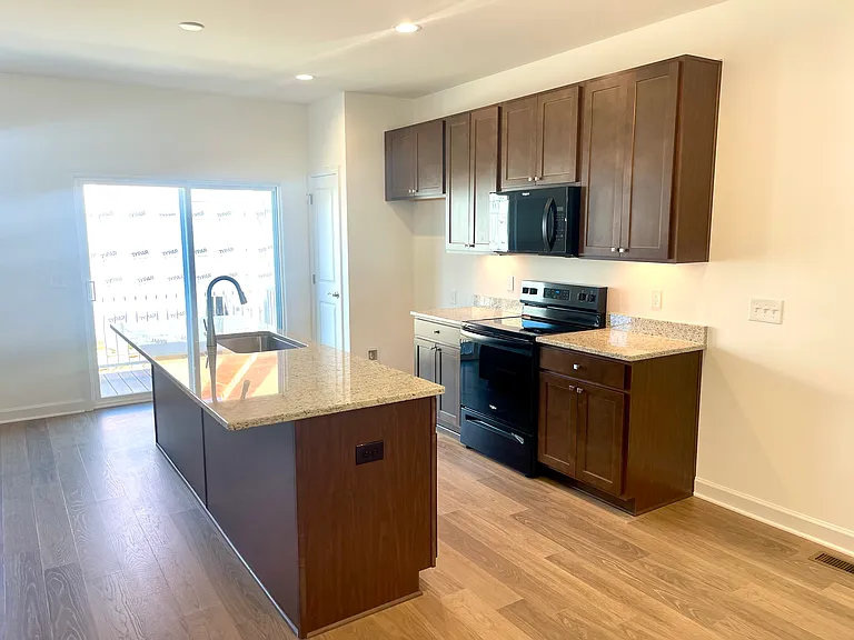 209 N Broad St — Photo 2