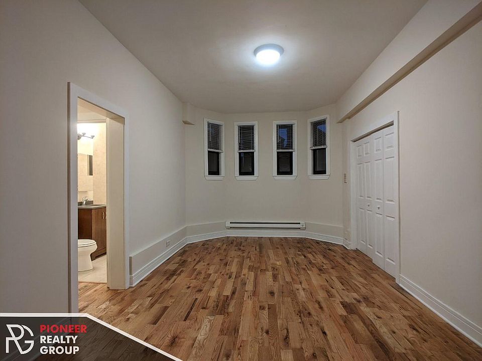 1st image of 4625 N Paulina St #100