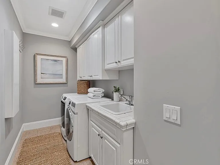 1836 Port Stanhope Pl — Photo 38