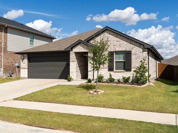 2857 Fox Trail Ln, Fort Worth, TX 76108