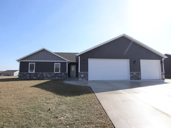N6011 Westhaven Dr, Fond Du Lac, WI 54937