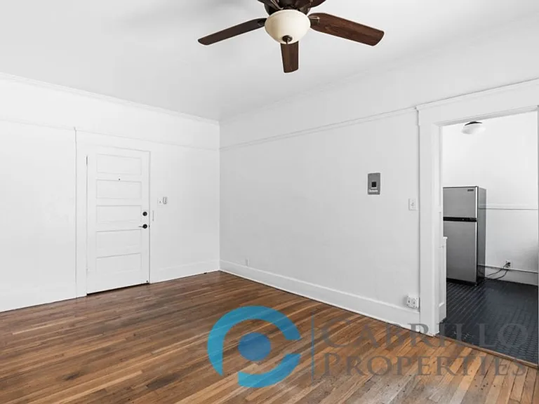 Casa Blanca Apartments — Photo 23