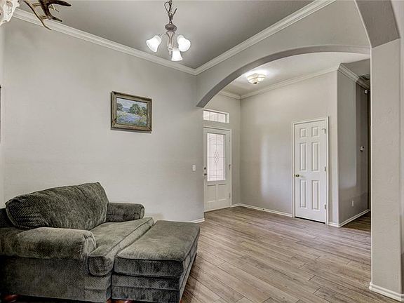 3rd image of 6433 NW 134th St
