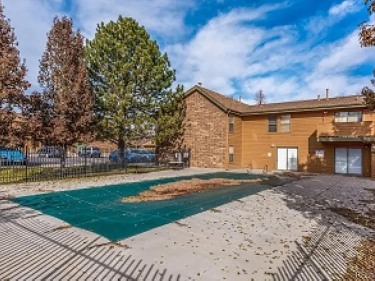 Pool and Clubhouse