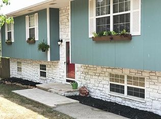 7677 Trail Rd, Meriden, KS 66512