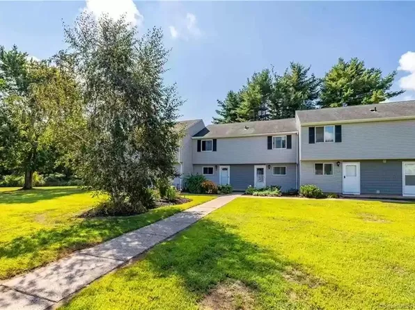 16 Seymour Rd, East Granby, CT 06026